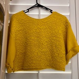 Chunky knit cropped mustard yellow top